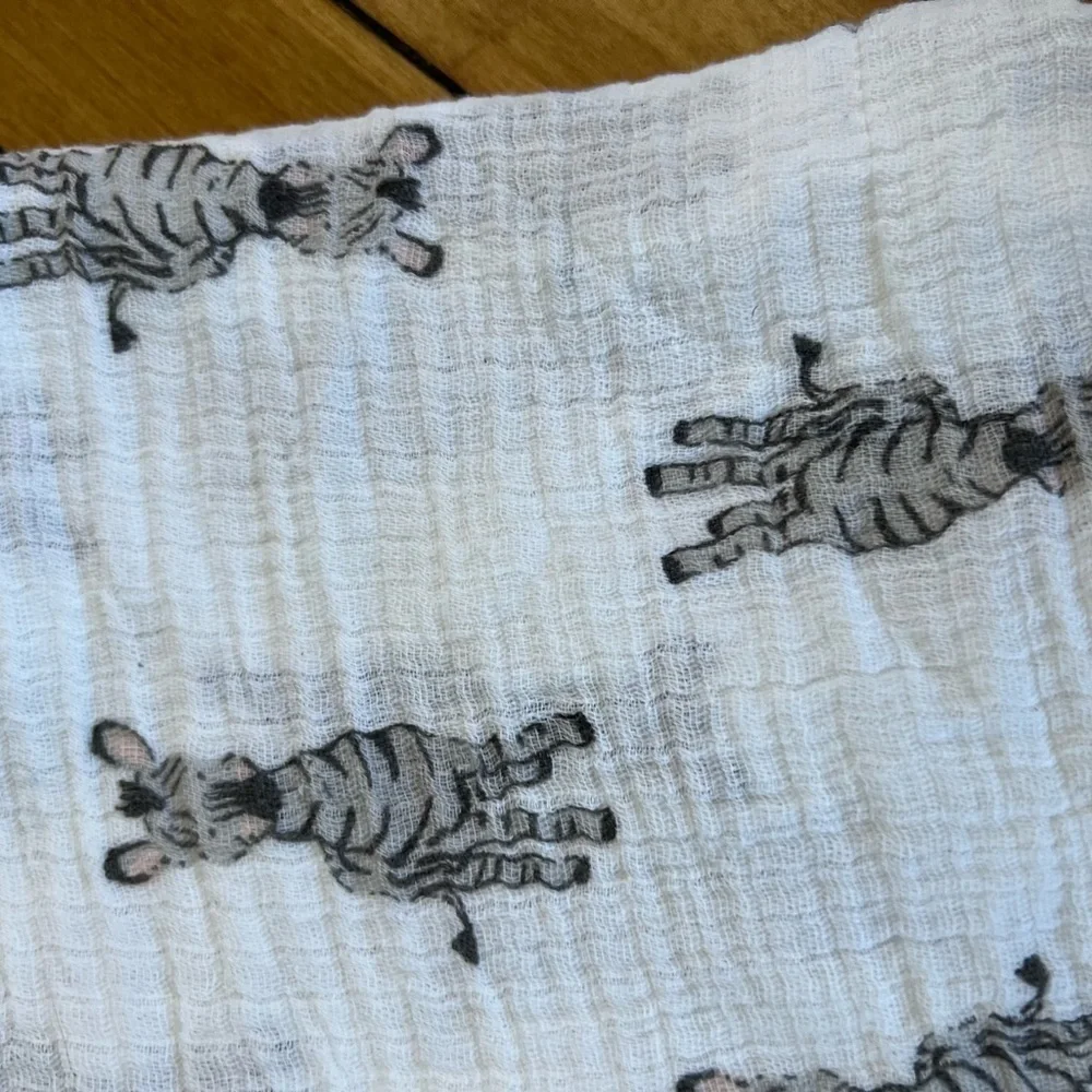 Aden & Anais Muslin infant‎ blanket zebra print swaddle